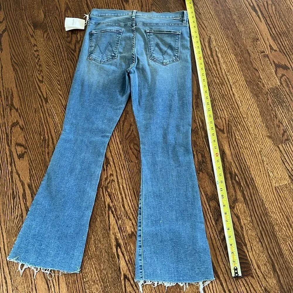 Mother The Weekender Fray size 32 Denim Blue Jeans Walking On Coals